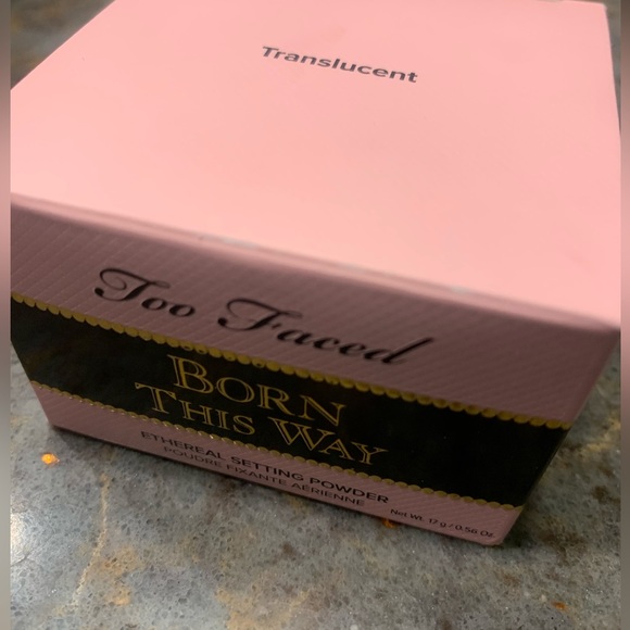 Too Faced Born This Way Ethereal Setting Powder Full Size, Translucent BNIB - Picture 2 of 5